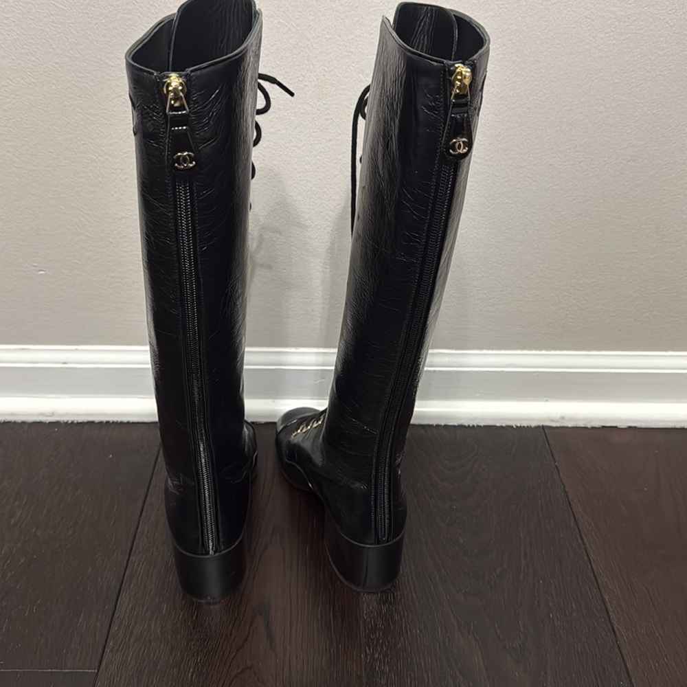 Women's Black Lace-Up Knee-High Boots - Picture 5 of 14